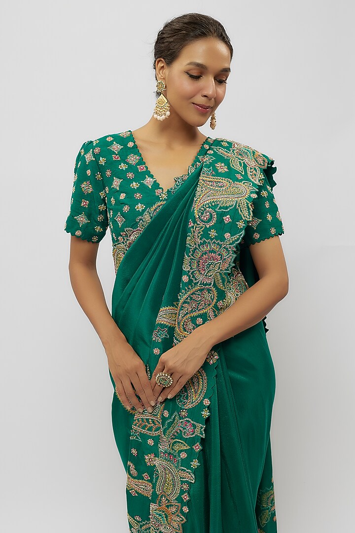 Green Raw Silk Hand Embroidered Bridal Saree Set by Mrunalini Rao at Pernia's Pop Up Shop