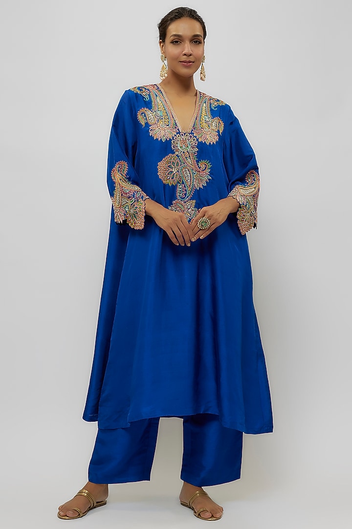 Royal Blue Pure Silk Hand Embroidered Kurta Set by Mrunalini Rao at Pernia's Pop Up Shop