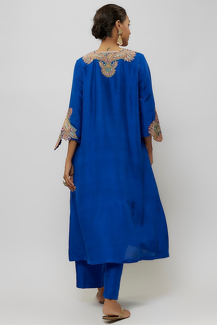 Royal Blue Pure Silk Hand Embroidered Kurta Set by Mrunalini Rao at Pernia's Pop Up Shop