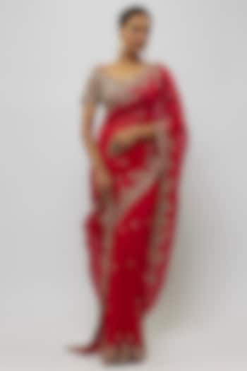 Red Raw Silk Hand Embroidered Bridal Saree Set by Mrunalini Rao at Pernia's Pop Up Shop