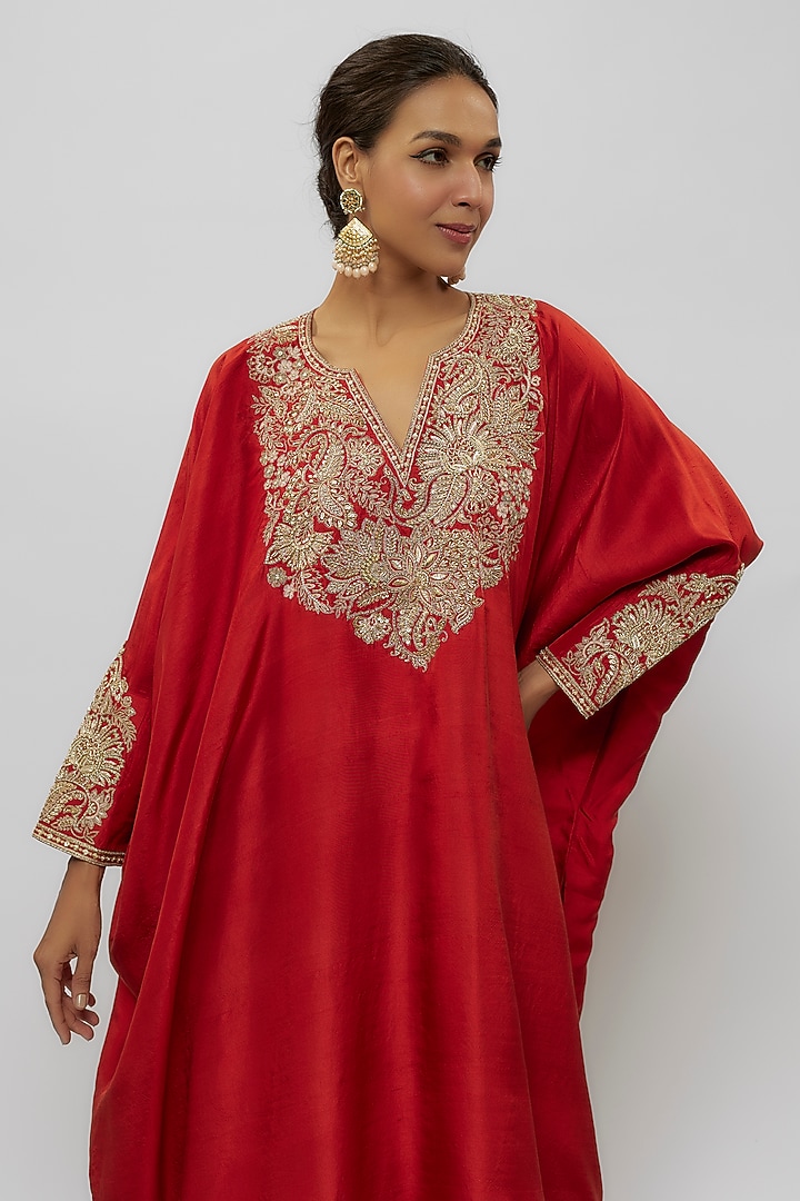 Burnt Orange Pure Silk Hand Embroidered Kurta Set by Mrunalini Rao at Pernia's Pop Up Shop
