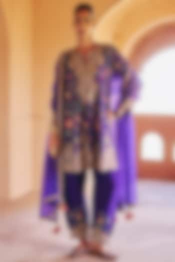 Purple Silk Floral Embroidered Kalidar Kurta Set by Mrunalini Rao at Pernia's Pop Up Shop