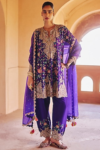 Purple Silk Floral Embroidered Kalidar Kurta Set by Mrunalini Rao