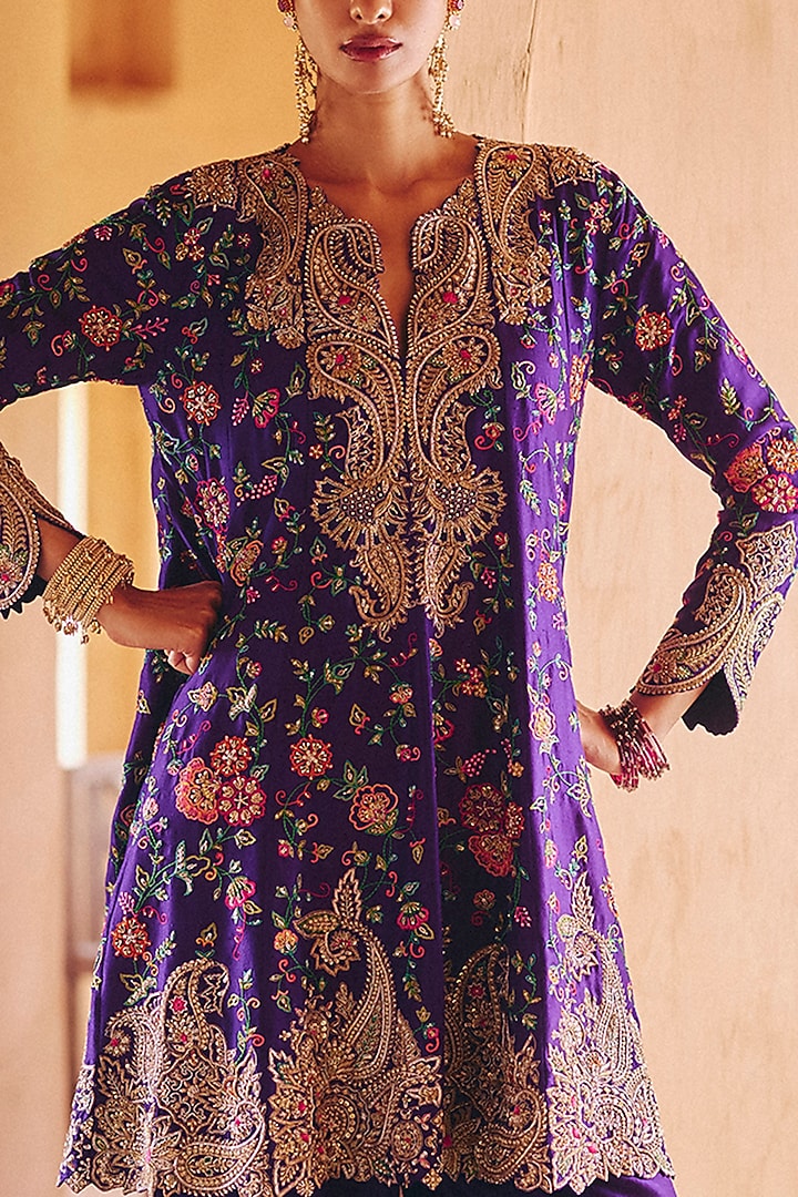 Purple Silk Floral Embroidered Kalidar Kurta Set by Mrunalini Rao at Pernia's Pop Up Shop