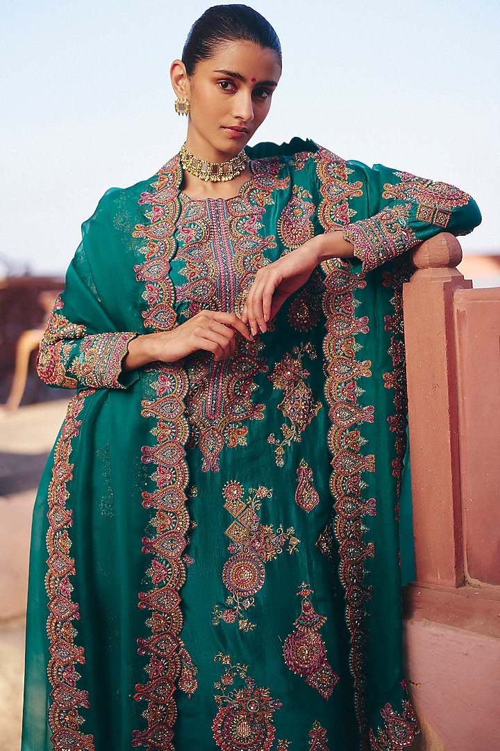 Rama Green Silk Zardosi Embroidered Kurta Set by Mrunalini Rao at Pernia's Pop Up Shop