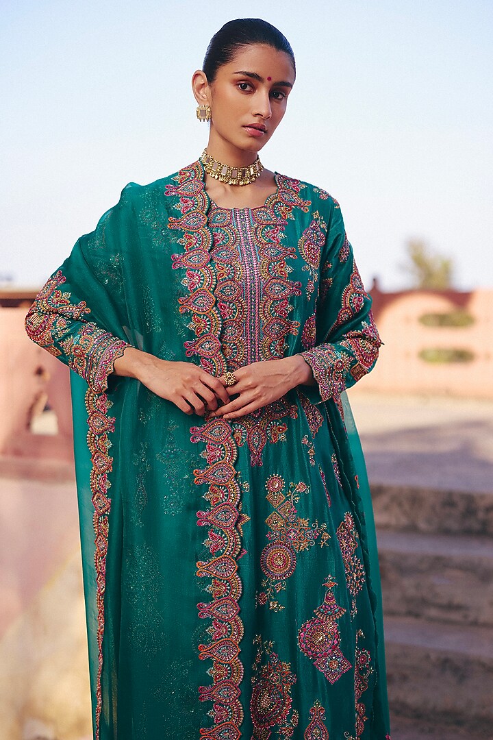 Rama Green Silk Zardosi Embroidered Kurta Set by Mrunalini Rao at Pernia's Pop Up Shop