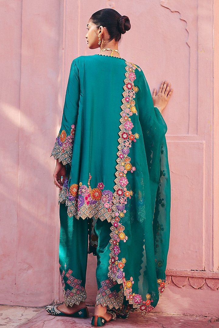 Rama Green Silk Zardosi Embroidered A-line Kurta Set by Mrunalini Rao at Pernia's Pop Up Shop