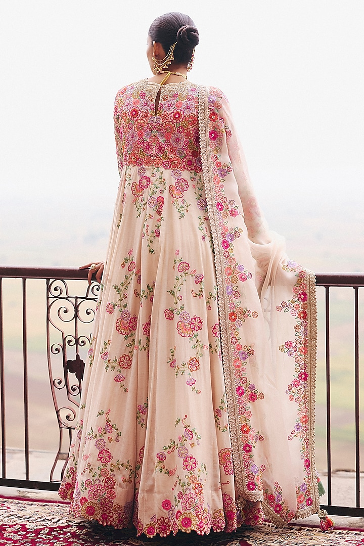Ivory Chanderi Zardosi Embroidered Kalidar Bridal Anarkali Set by Mrunalini Rao at Pernia's Pop Up Shop