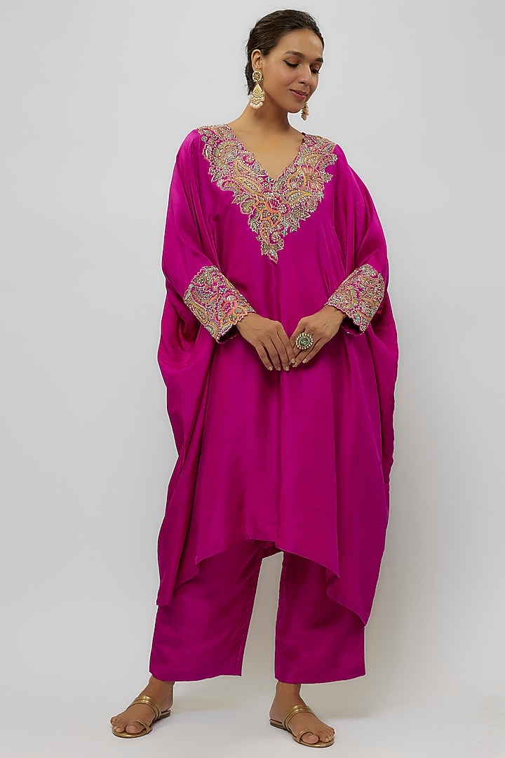 Magenta Pink Pure Silk Hand Embroidered Kurta Set by Mrunalini Rao at Pernia's Pop Up Shop