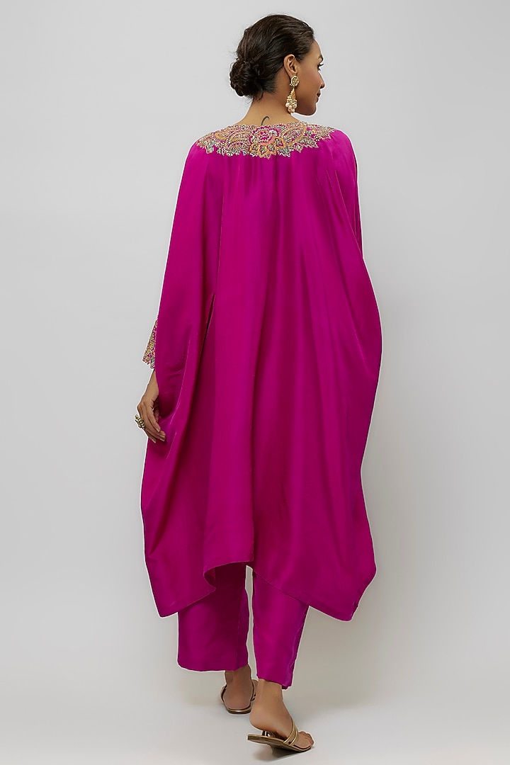 Magenta Pink Pure Silk Hand Embroidered Kurta Set by Mrunalini Rao at Pernia's Pop Up Shop