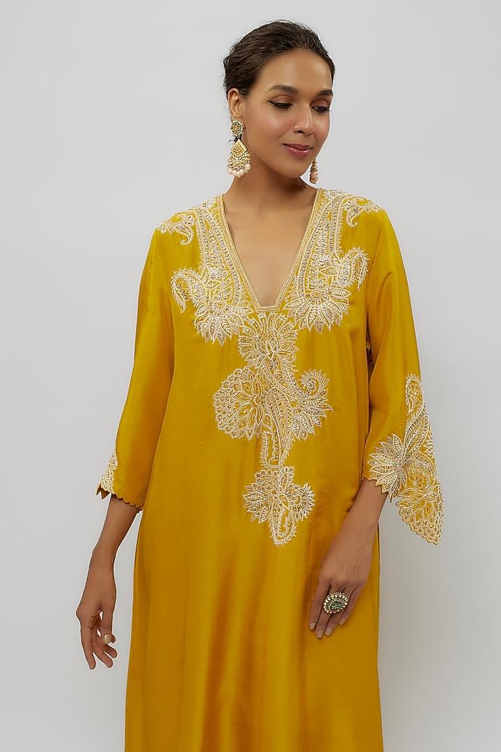 Yellow Pure Silk Hand Embroidered Kurta Set by Mrunalini Rao at Pernia's Pop Up Shop