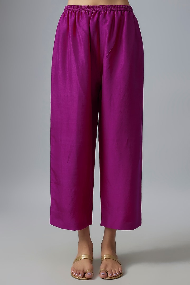 Magenta Pink Silk Zardosi & Pearl Hand Embroidered Kaftan Set by Mrunalini Rao at Pernia's Pop Up Shop