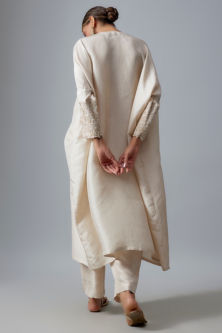 Ivory Pure Silk Zardosi & Pearl Hand Embroidered Kurta Set by Mrunalini Rao at Pernia's Pop Up Shop