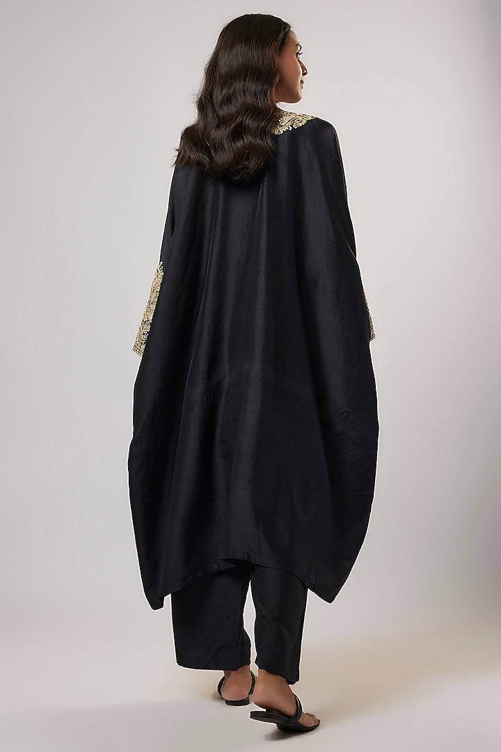 Black Pure Silk Zardosi Embroidered Kurta Set by Mrunalini Rao at Pernia's Pop Up Shop