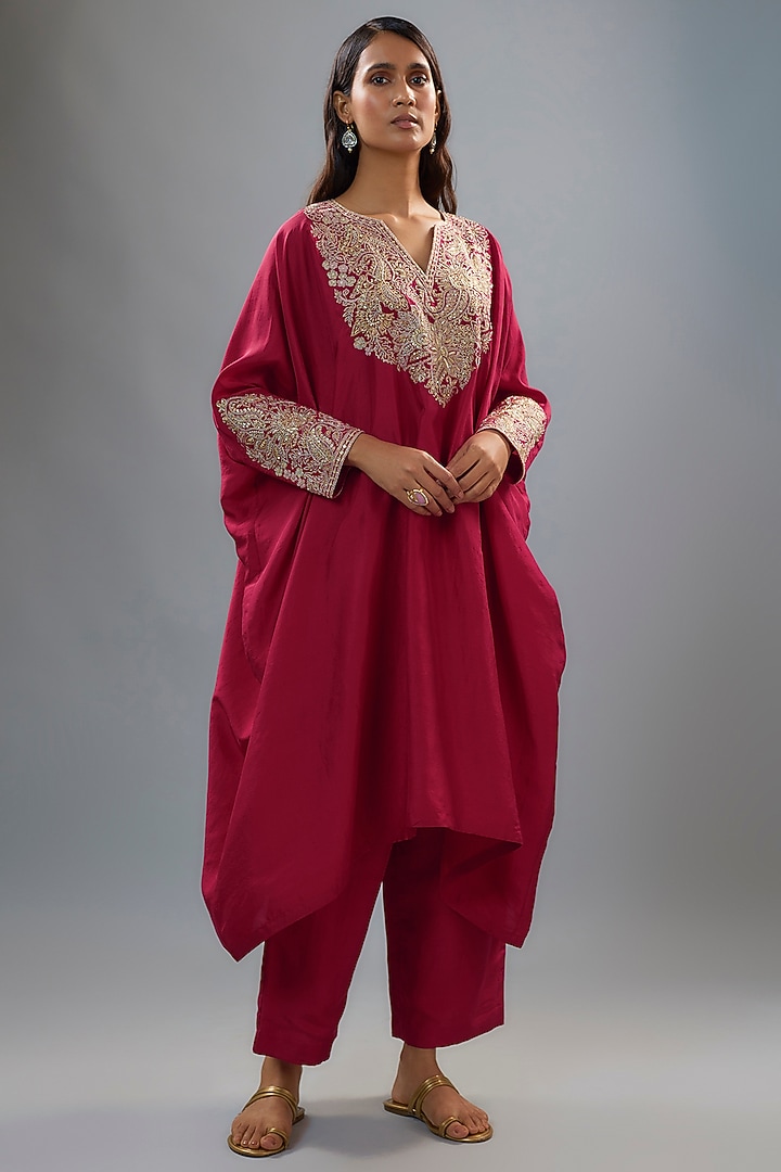Red Pure Silk Pearl Hand Embroidered Kurta Set by Mrunalini Rao at Pernia's Pop Up Shop