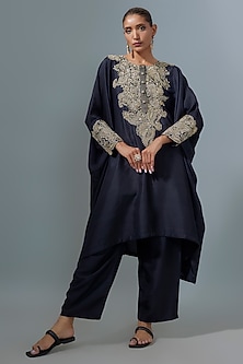 product-color-Black
