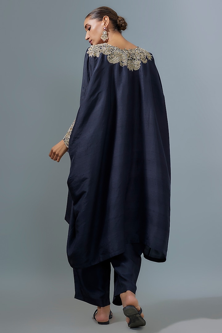 Black Pure Silk Hand Embroidered Kurta Set by Mrunalini Rao at Pernia's Pop Up Shop