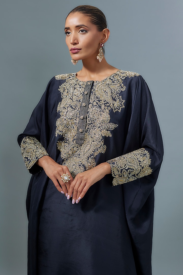 Black Pure Silk Hand Embroidered Kurta Set by Mrunalini Rao at Pernia's Pop Up Shop