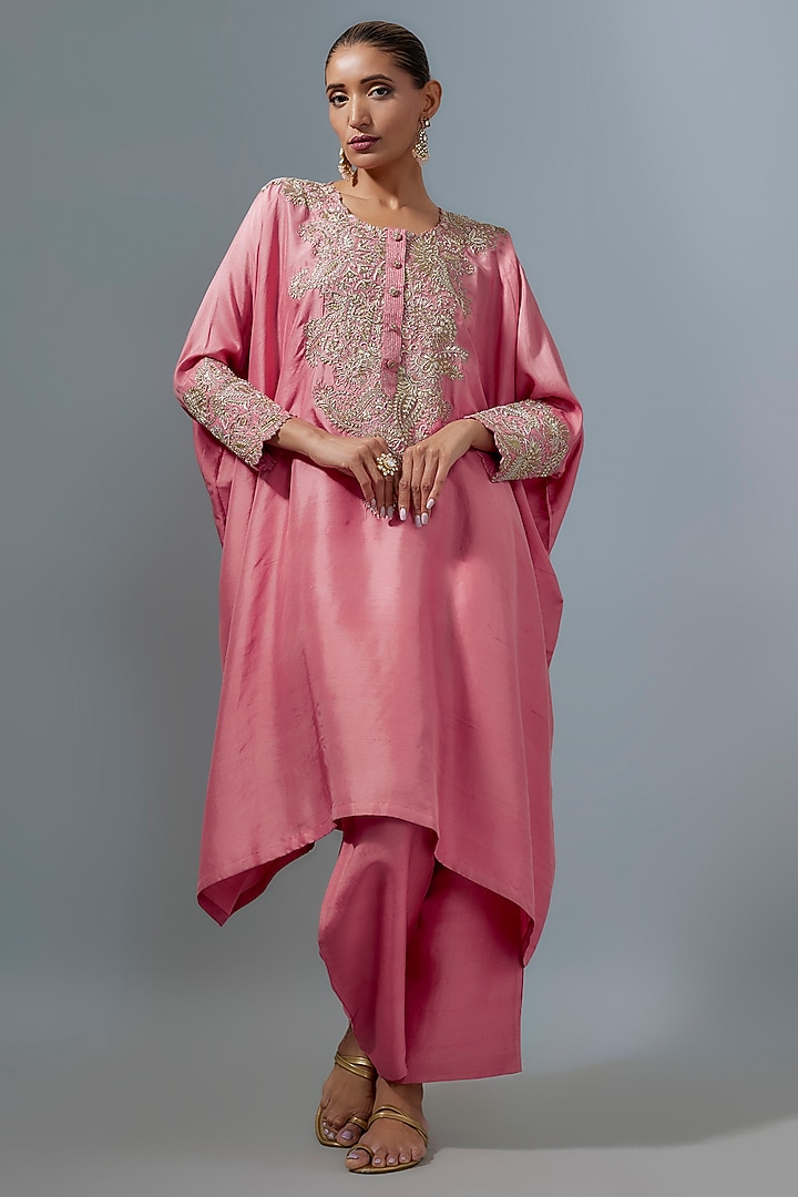 Blush Pink Pure Silk Hand Embroidered Kurta Set by Mrunalini Rao at Pernia's Pop Up Shop