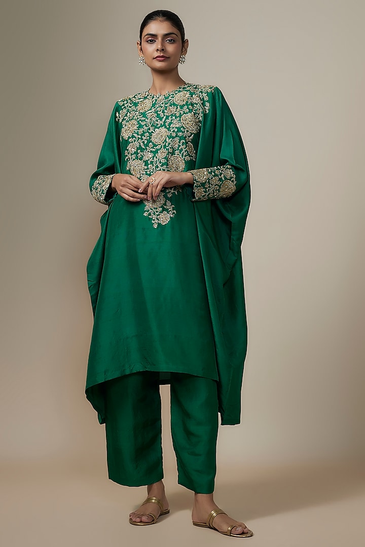 Green Pure Silk Zardosi Hand Embroidered Kurta Set by Mrunalini Rao at Pernia's Pop Up Shop