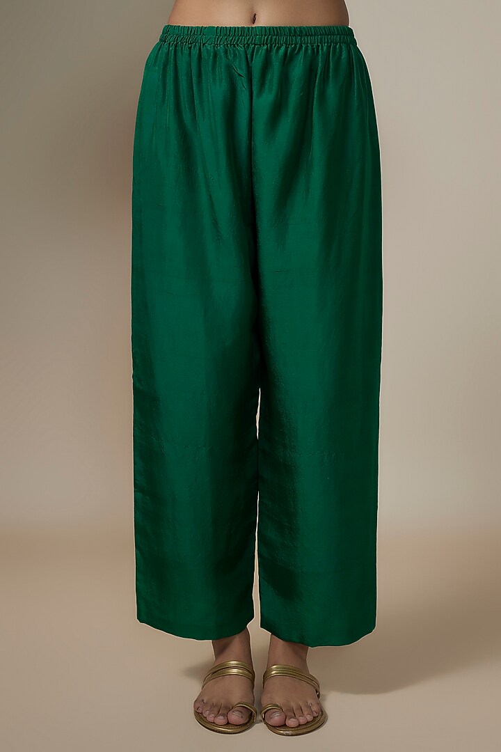 Green Pure Silk Zardosi Hand Embroidered Kurta Set by Mrunalini Rao at Pernia's Pop Up Shop
