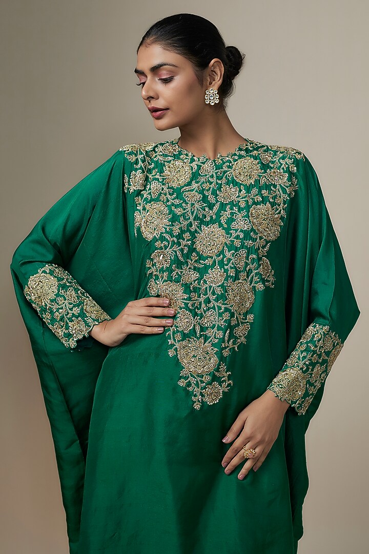 Green Pure Silk Zardosi Hand Embroidered Kurta Set by Mrunalini Rao at Pernia's Pop Up Shop