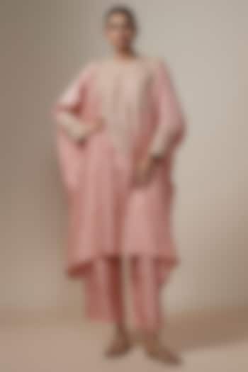 Peach Pure Silk Zardosi Hand Embroidered Kurta Set by Mrunalini Rao at Pernia's Pop Up Shop