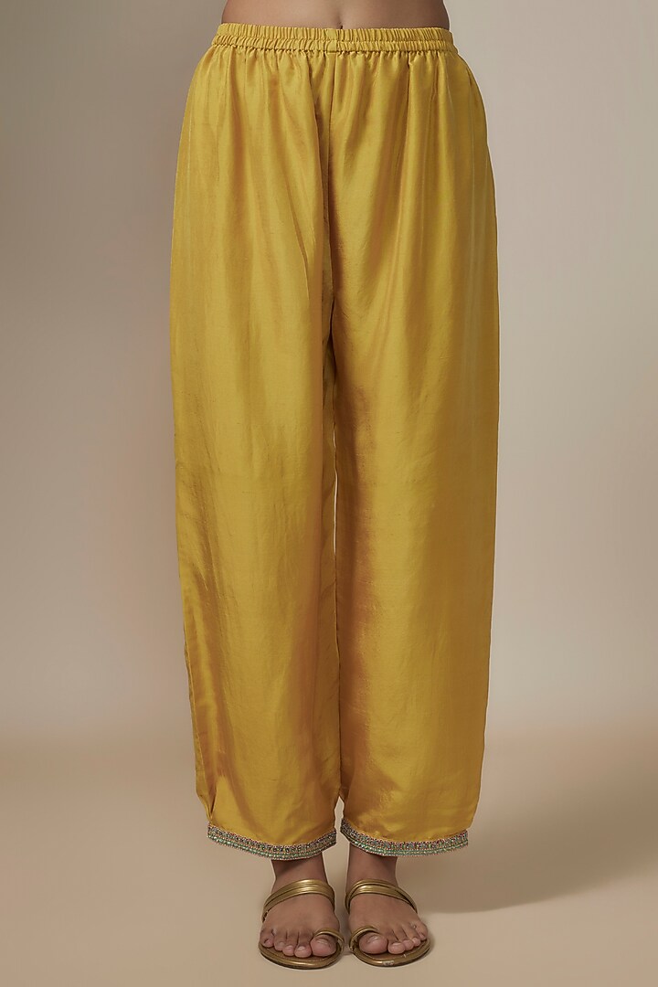 Mustard Yellow Silk Hand Embroidered Kurta Set by Mrunalini Rao at Pernia's Pop Up Shop
