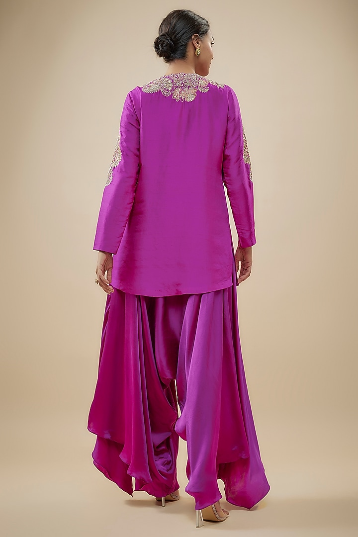 Pink Pure Silk Pearl Hand Embroidered Kurta Set by Mrunalini Rao at Pernia's Pop Up Shop