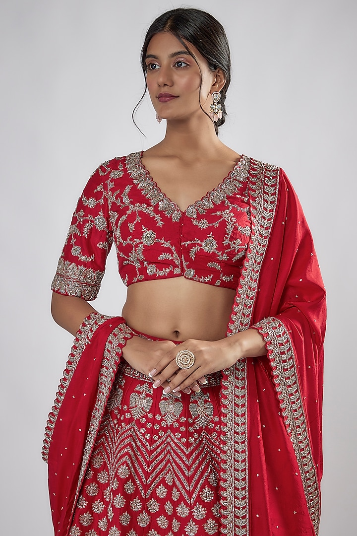 Red Raw Silk Embroidered Bridal Lehenga Set by Mrunalini Rao at Pernia's Pop Up Shop