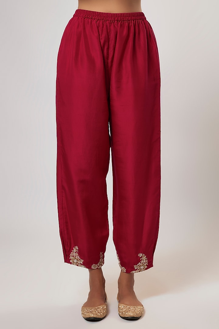 Red Pure Silk Zardosi & Pearl Embroidered Kurta Set by Mrunalini Rao at Pernia's Pop Up Shop