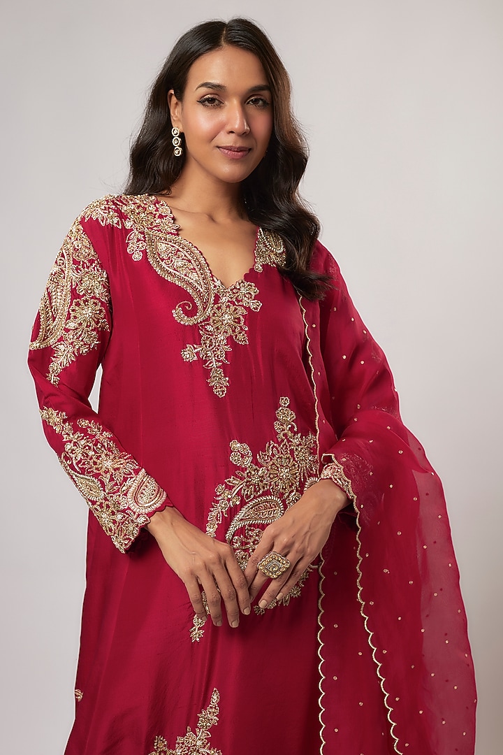 Red Pure Silk Zardosi & Pearl Embroidered Kurta Set by Mrunalini Rao at Pernia's Pop Up Shop