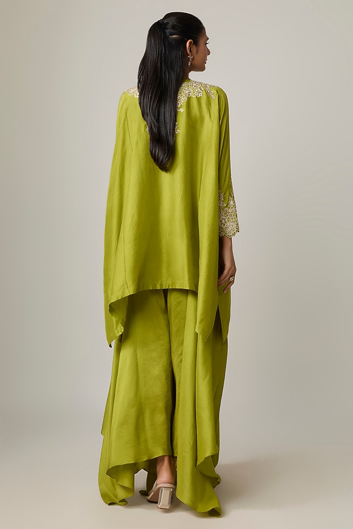 Apple Green Silk Resham & Pearl Embroidered Kaftan Set by Mrunalini Rao at Pernia's Pop Up Shop