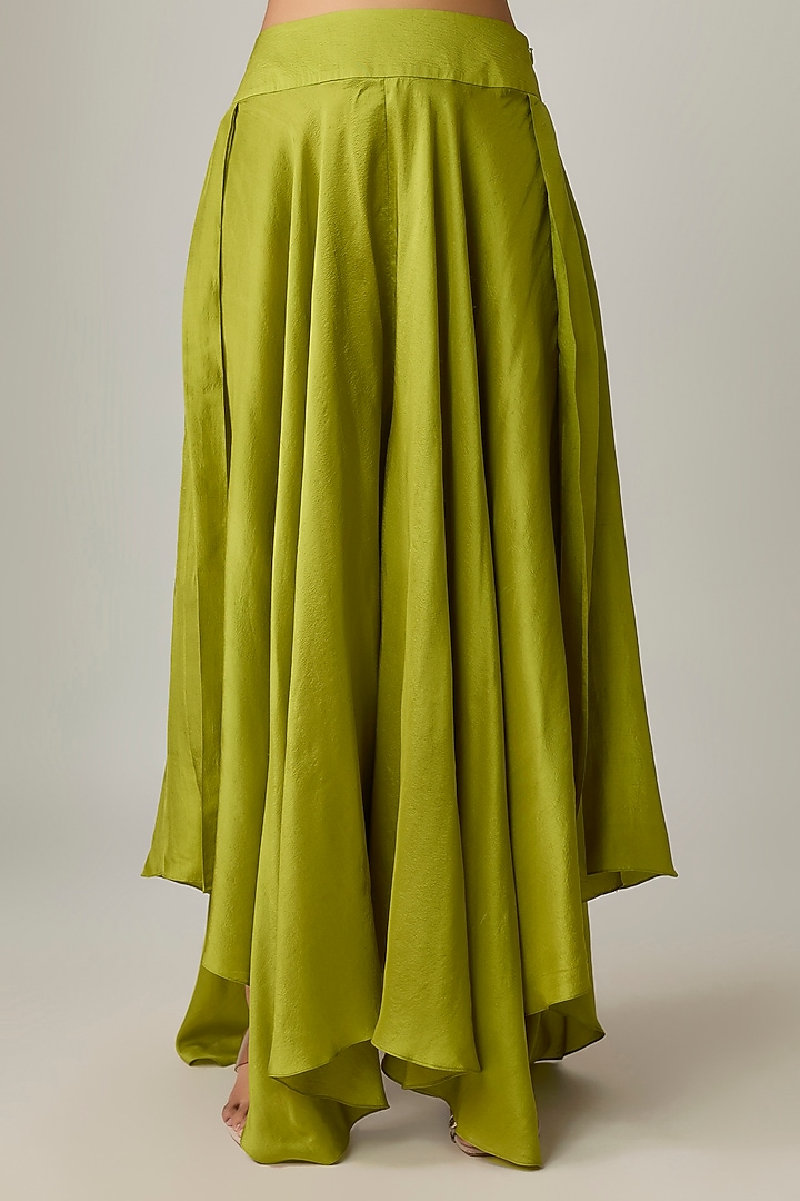 Apple Green Silk Resham & Pearl Embroidered Kaftan Set by Mrunalini Rao at Pernia's Pop Up Shop