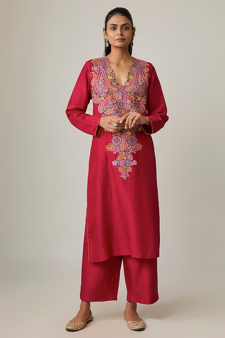 Red Silk Resham & Zardosi Embroidered Kurta Set by Mrunalini Rao at Pernia's Pop Up Shop