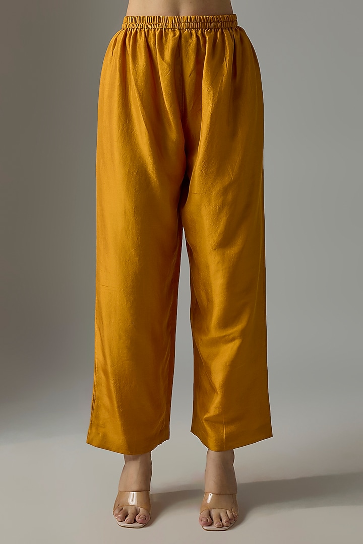 Yellow Silk Zardosi Embroidered Kurta Set by Mrunalini Rao at Pernia's Pop Up Shop