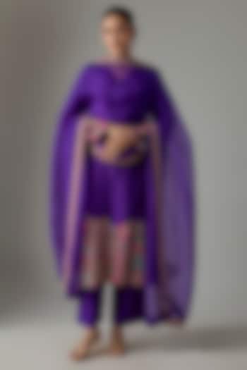 Purple Silk Paisley Embroidered Kurta Set by Mrunalini Rao at Pernia's Pop Up Shop