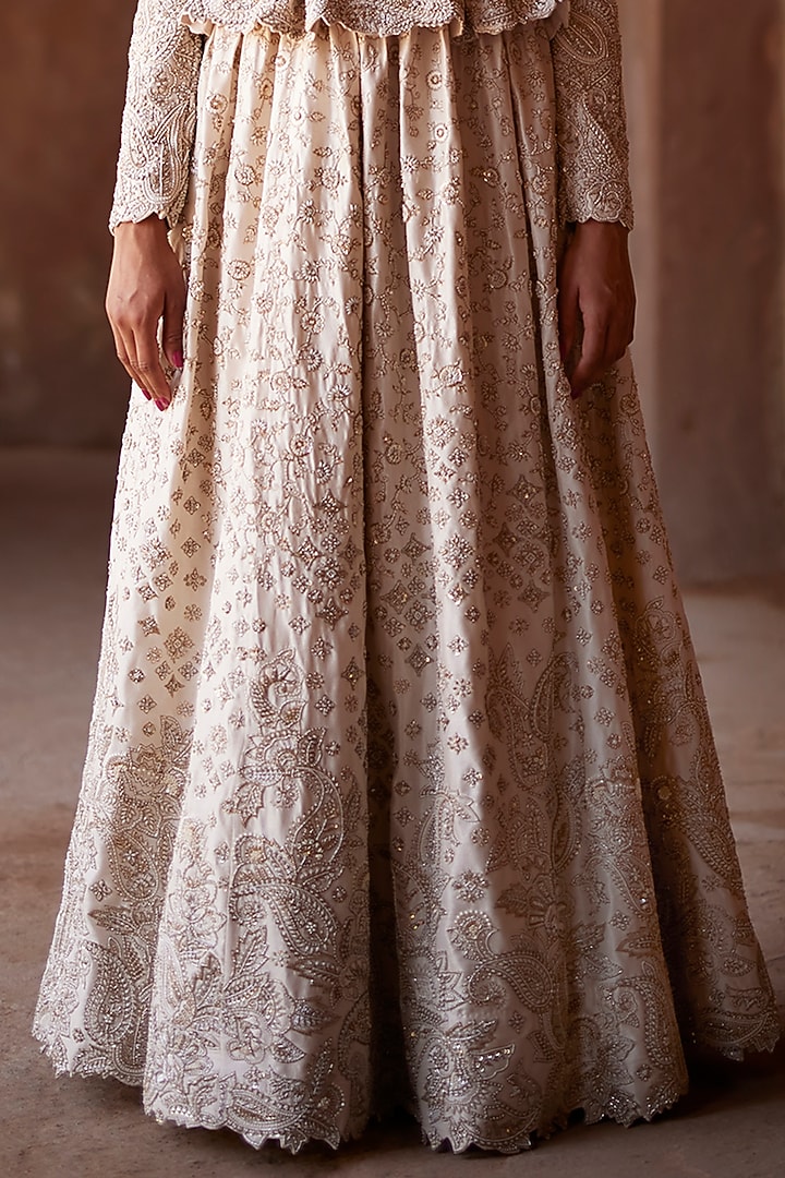 Off-White Pure Silk Embroidered Bridal Lehenga Set by Mrunalini Rao at Pernia's Pop Up Shop
