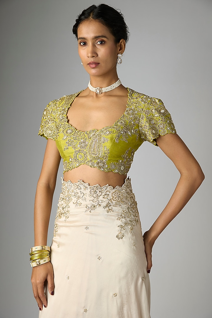 Ivory Silk Zardosi Embroidered Bridal Saree Set by Mrunalini Rao at Pernia's Pop Up Shop