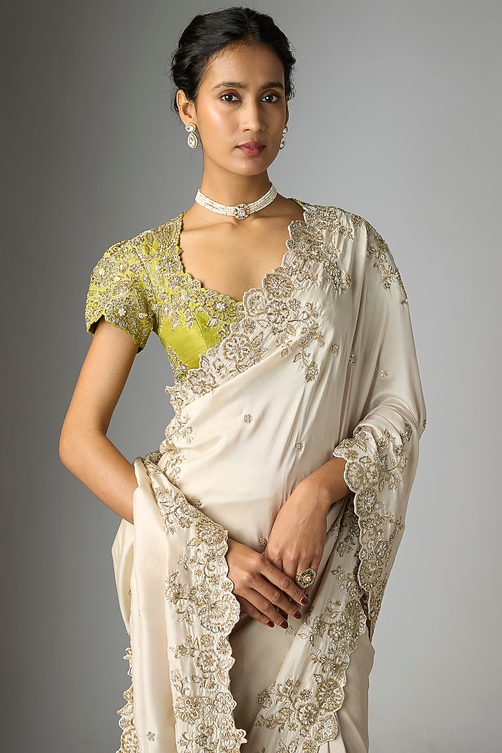 Ivory Silk Zardosi Embroidered Bridal Saree Set by Mrunalini Rao at Pernia's Pop Up Shop