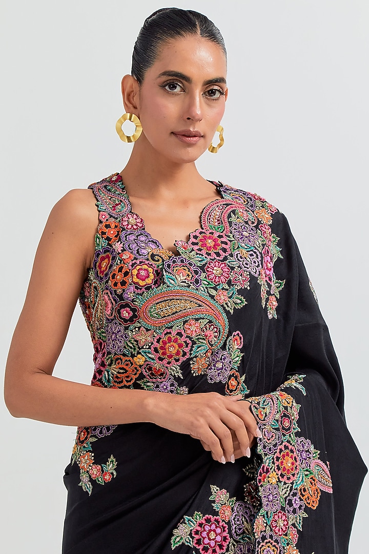 Black Silk Resham Embroidered Bridal Saree Set by Mrunalini Rao at Pernia's Pop Up Shop