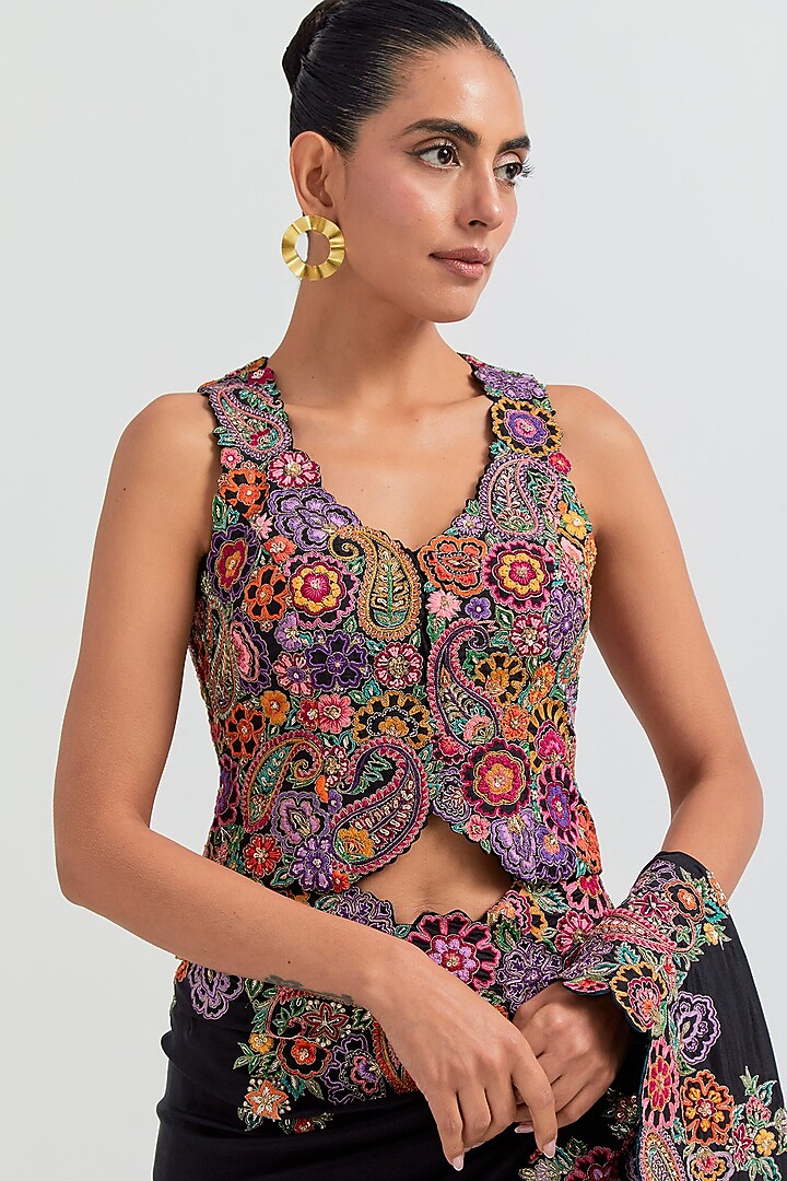 Black Silk Resham Embroidered Bridal Saree Set by Mrunalini Rao at Pernia's Pop Up Shop