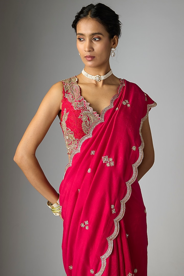 Red Satin Silk Zardosi Embroidered Reception Saree Set by Mrunalini Rao at Pernia's Pop Up Shop