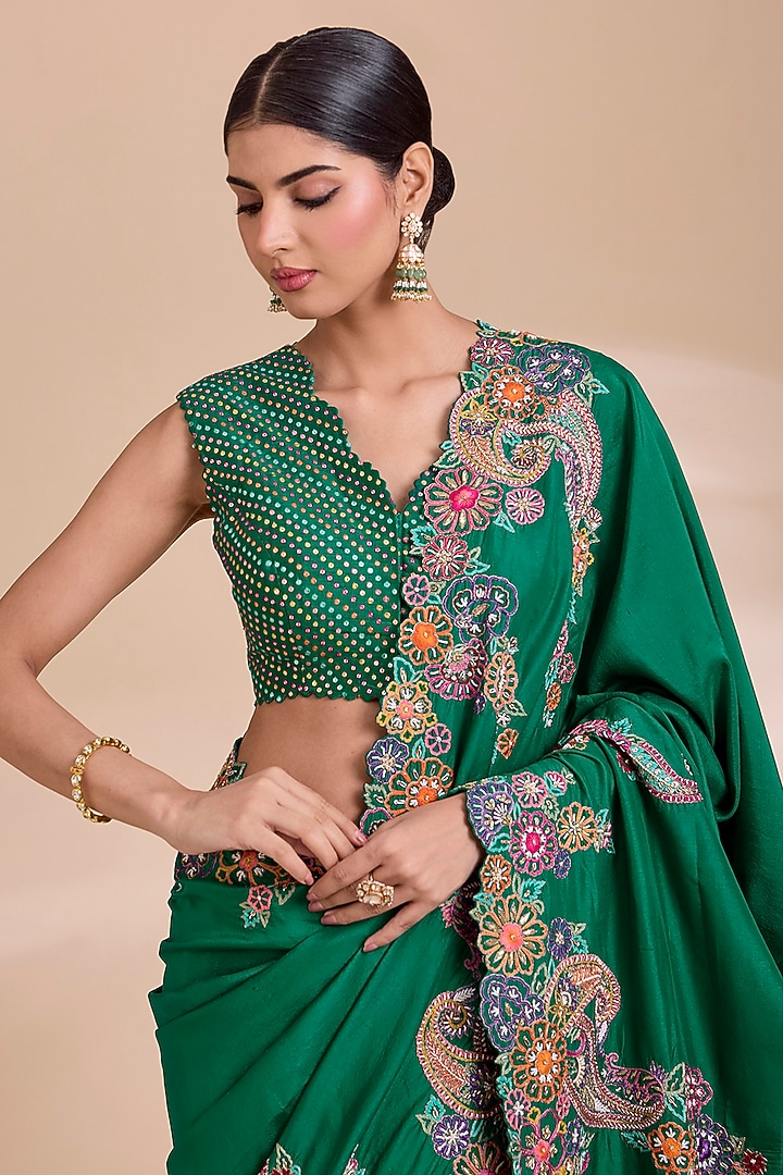 Green Silk Resham Embroidered Bridal Saree Set by Mrunalini Rao at Pernia's Pop Up Shop