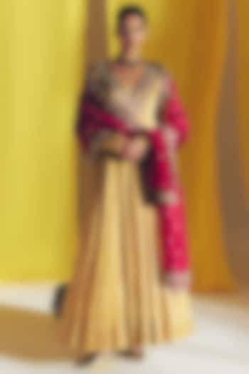 Golden Tissue Paisley Hand Embroidered Bridal Anarkali Set by Mrunalini Rao at Pernia's Pop Up Shop