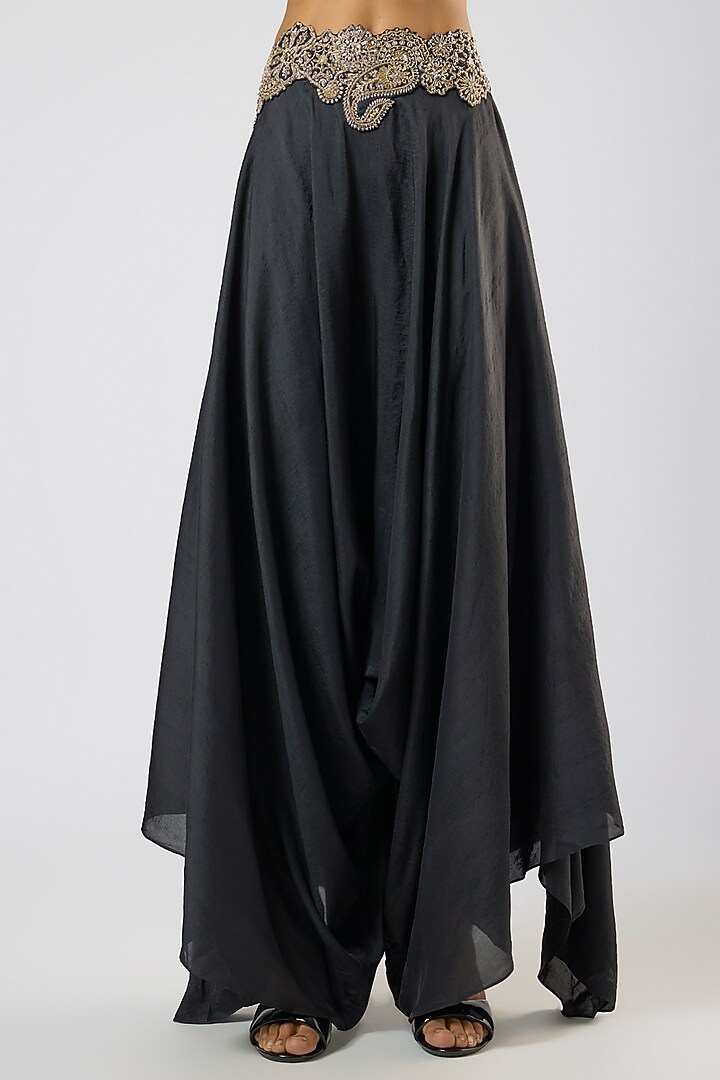 Black Organza Floral Embroidered Cape Set by Mrunalini Rao at Pernia's Pop Up Shop