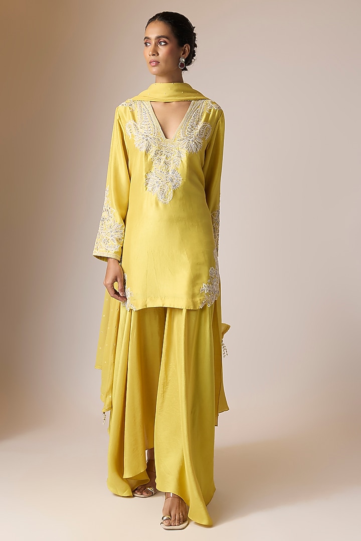 Yellow Silk Zardosi Hand Embroidered Kurta Set by Mrunalini Rao at Pernia's Pop Up Shop