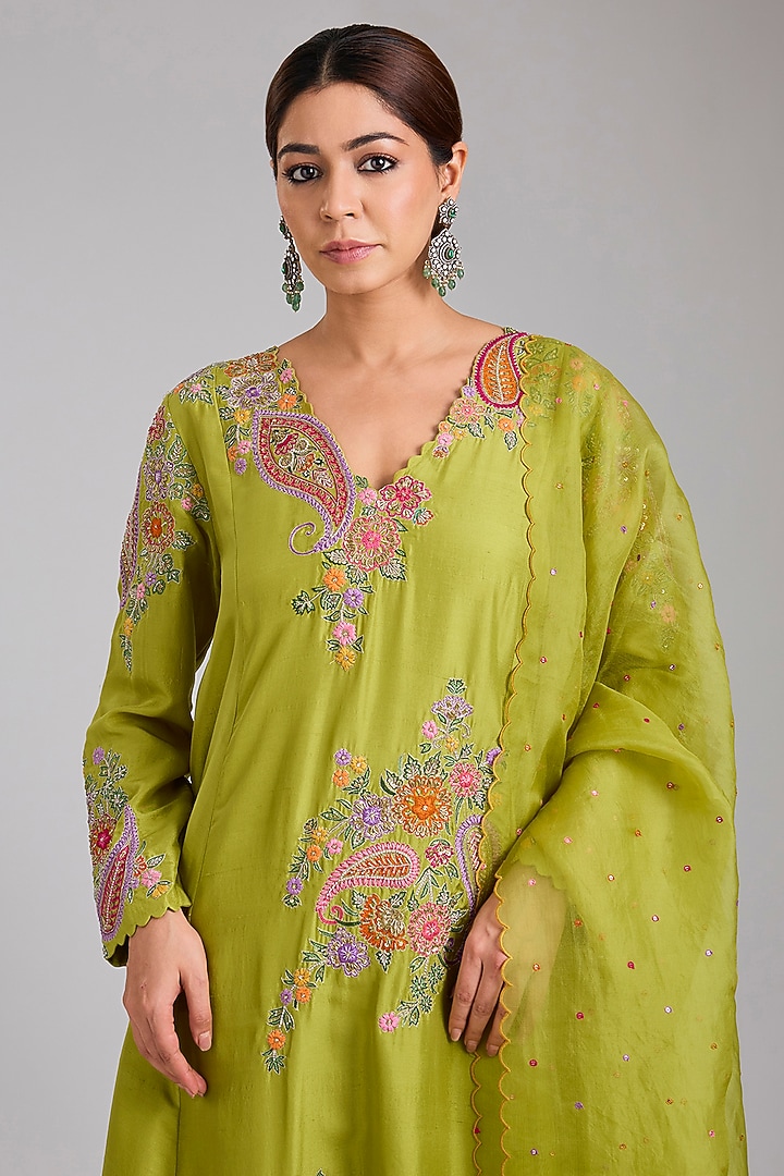 Lime Green Silk Zardosi Embroidered Kurta Set by Mrunalini Rao at Pernia's Pop Up Shop