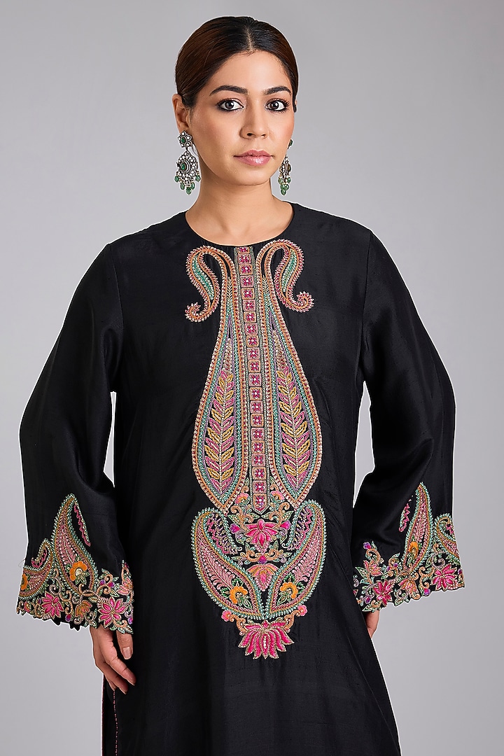 Black Silk Zardosi Embroidered Kurta Set by Mrunalini Rao at Pernia's Pop Up Shop