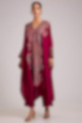 Maroon Silk Resham Embroidered Kaftan Set by Mrunalini Rao at Pernia's Pop Up Shop
